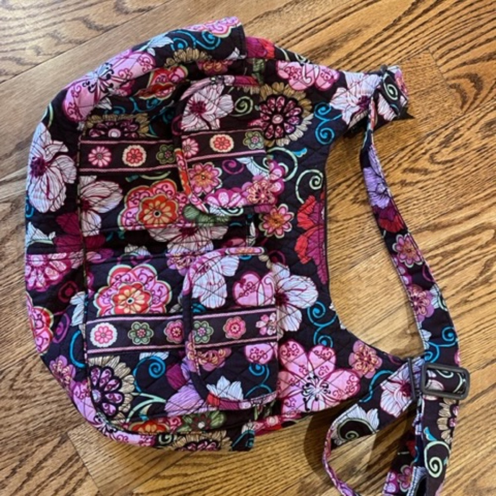 Vera Bradley Small-Medium size travel bag with wristlet